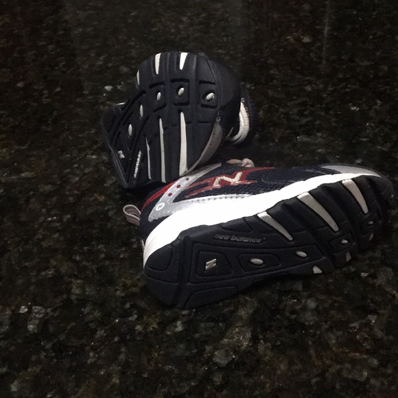 New balance - Picture 3 of 4